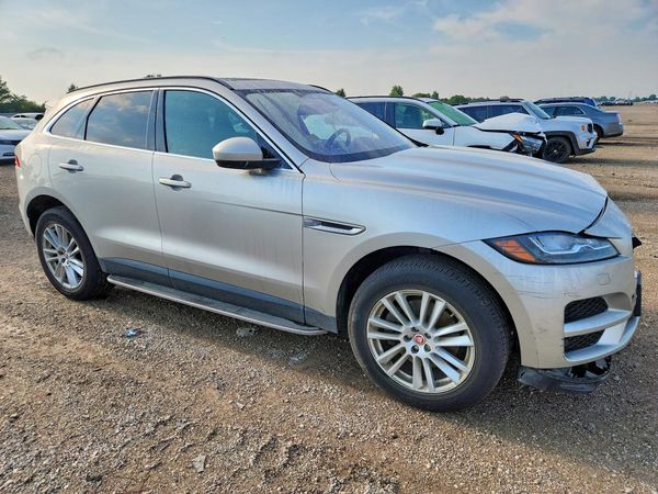 2017 JAGUAR F-PACE