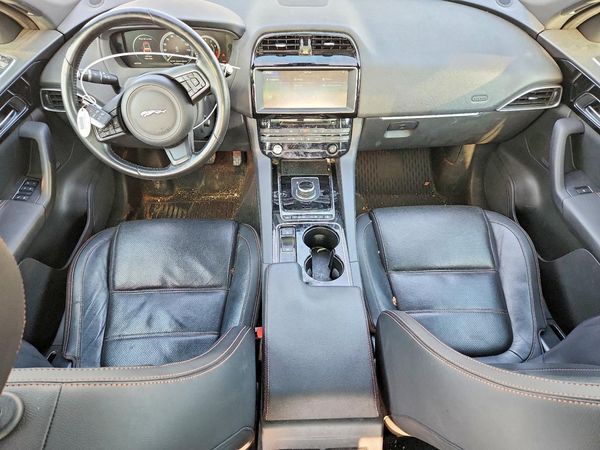 2017 JAGUAR F-PACE