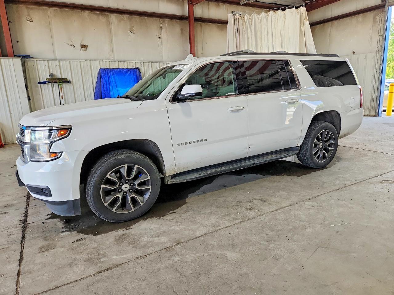 2017 CHEVROLET SUBURBAN LT