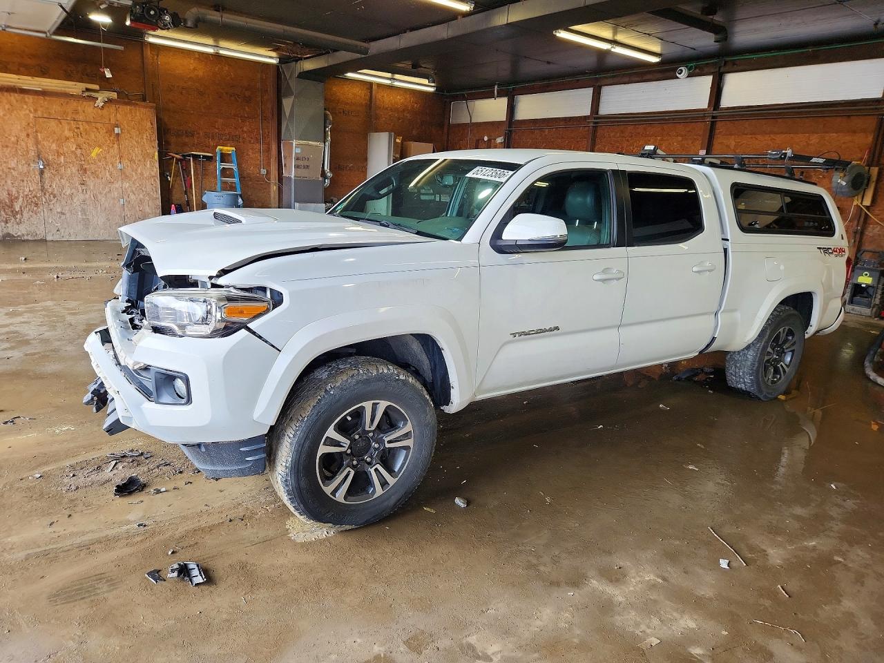 2017 TOYOTA TACOMA