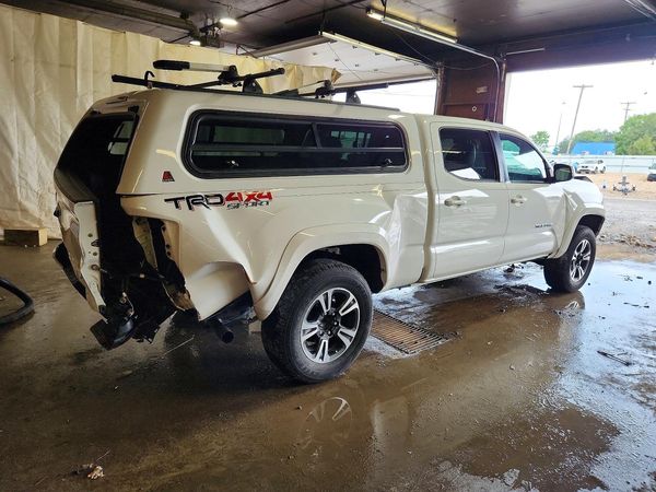 2017 TOYOTA TACOMA