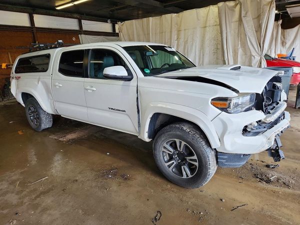 2017 TOYOTA TACOMA