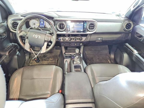 2017 TOYOTA TACOMA