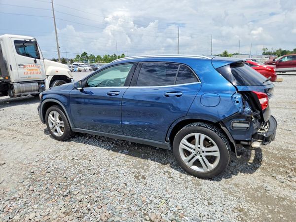 2019 MERCEDES-BENZ GLA