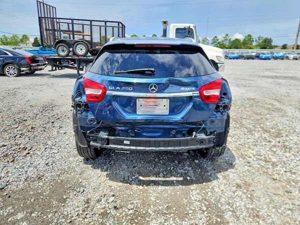 2019 MERCEDES-BENZ GLA