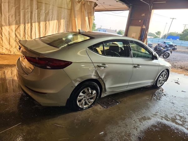 2017 HYUNDAI ELANTRA SE Base
