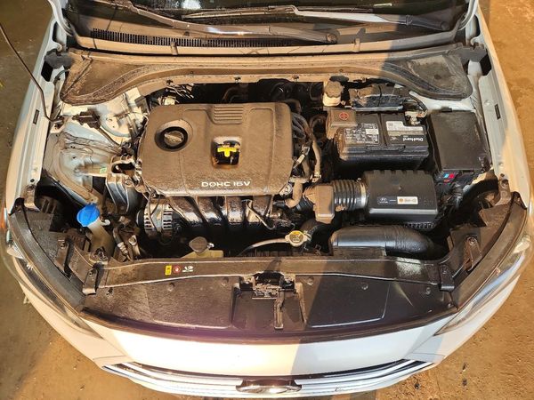 2017 HYUNDAI ELANTRA SE Base