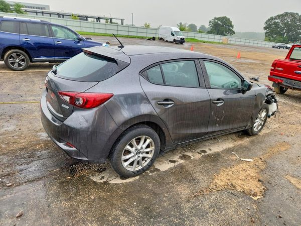 2017 MAZDA 3 Sport