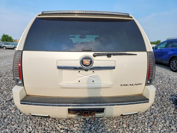2013 CADILLAC ESCALADE Premium