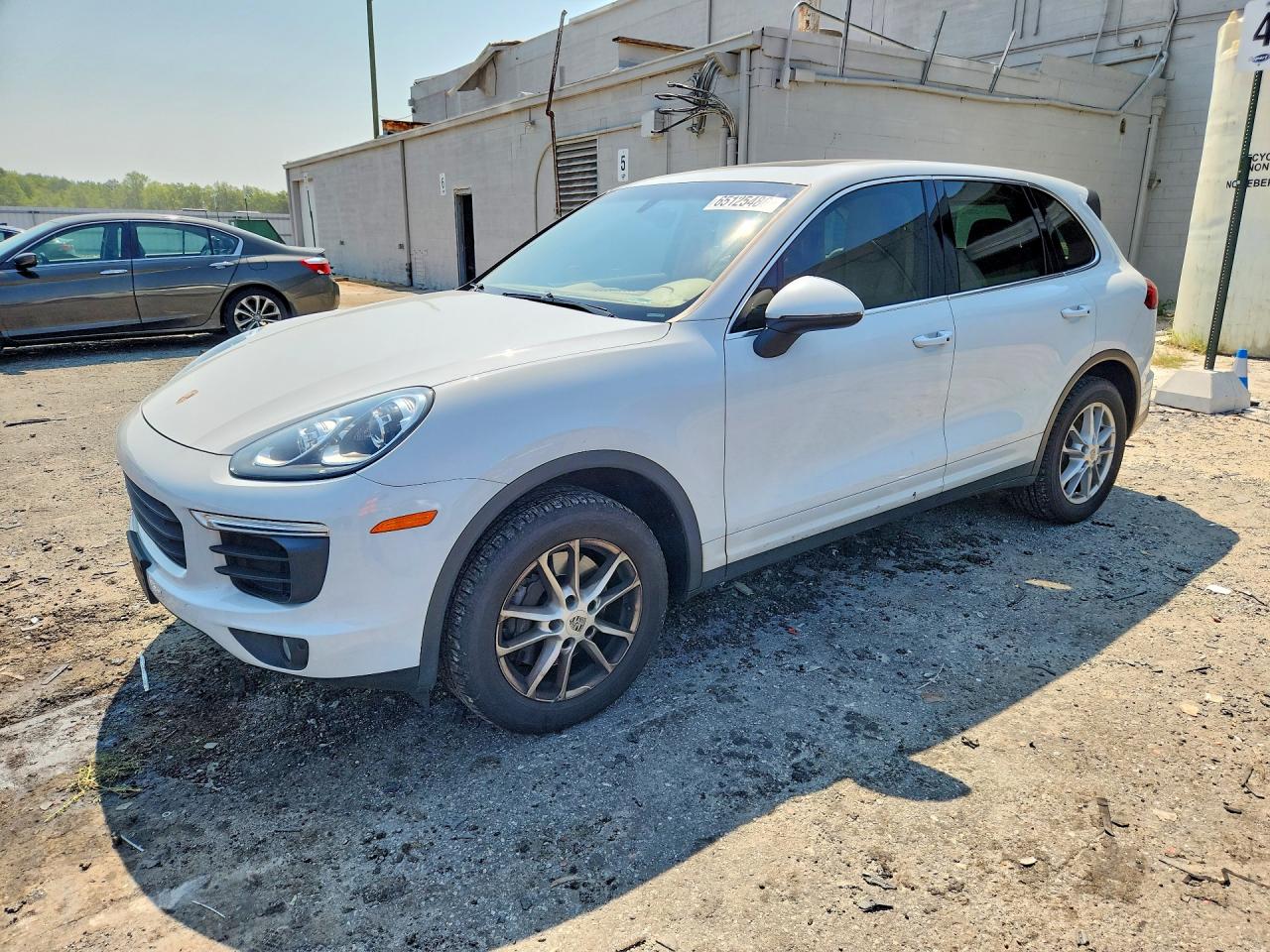 2016 PORSCHE CAYENNE