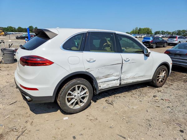 2016 PORSCHE CAYENNE