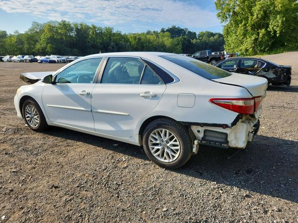 2016 TOYOTA CAMRY