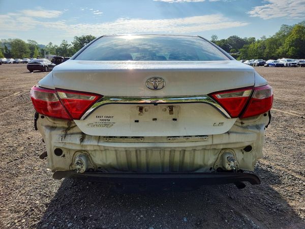 2016 TOYOTA CAMRY