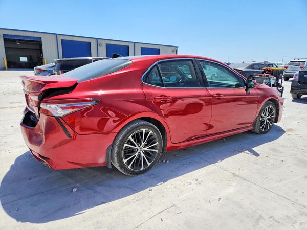2019 TOYOTA CAMRY
