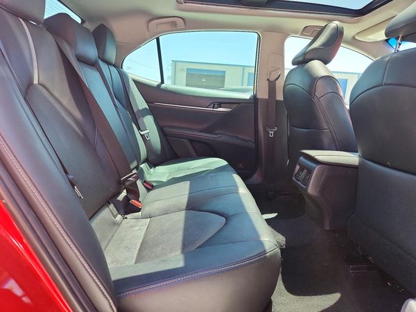 2019 TOYOTA CAMRY