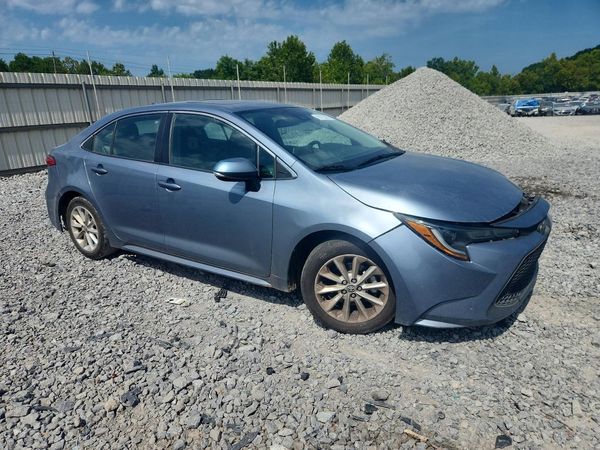 2022 TOYOTA COROLLA XLE