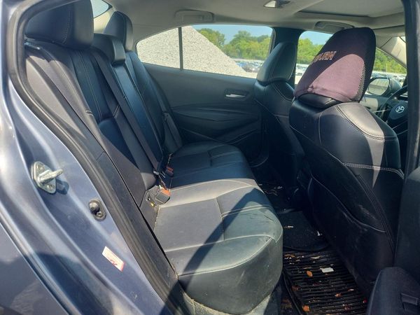 2022 TOYOTA COROLLA XLE