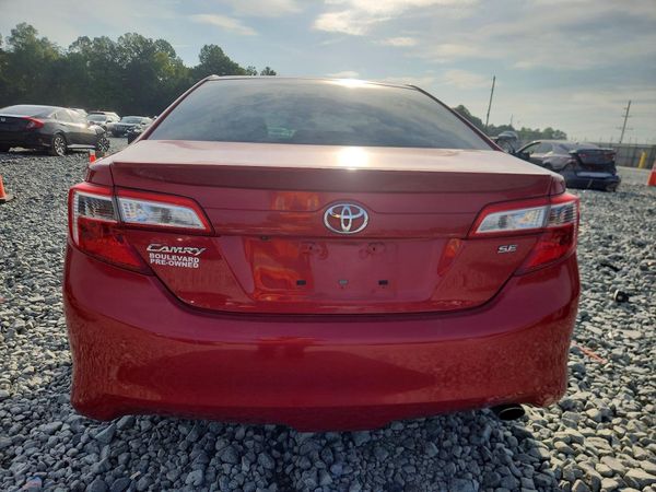2014 TOYOTA CAMRY