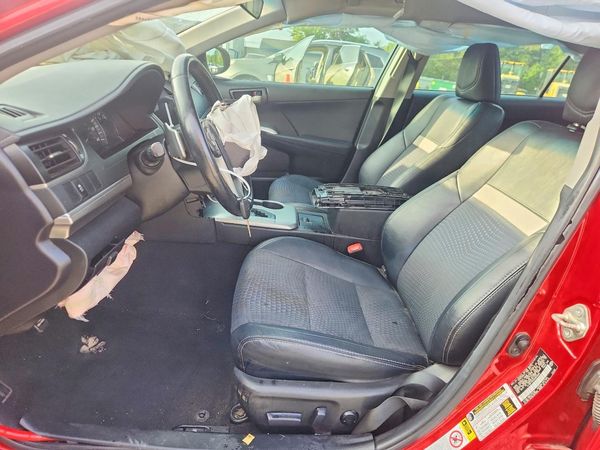 2014 TOYOTA CAMRY
