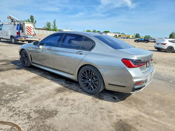 2020 BMW 750