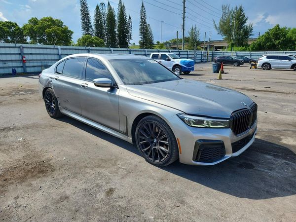 2020 BMW 750