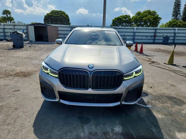 2020 BMW 750