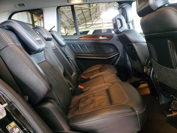 2015 MERCEDES-BENZ GL GL550 4MATIC