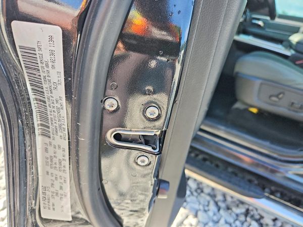 2015 RAM 1500 SLT CREW CAB 4X2