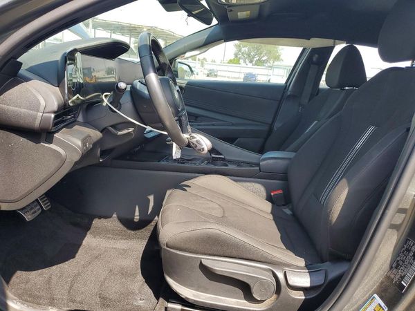 2025 HYUNDAI ELANTRA Blue, SEL Sport — DENT