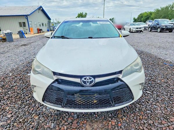 2015 TOYOTA CAMRY