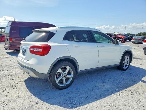 2018 MERCEDES-BENZ GLA GLA250
