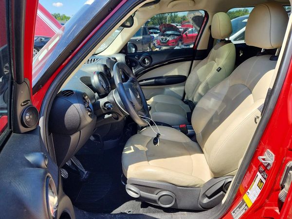 2014 MINI COOPER