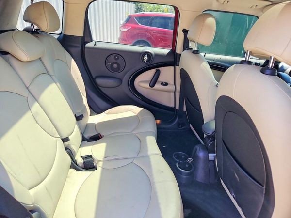 2014 MINI COOPER