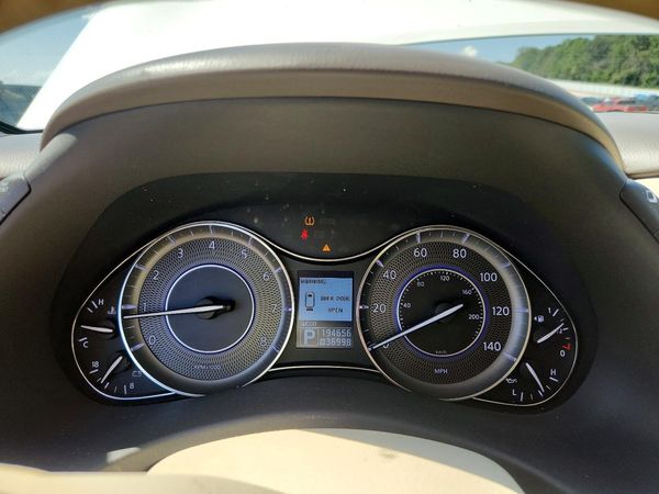 2012 INFINITI QX56 BASE