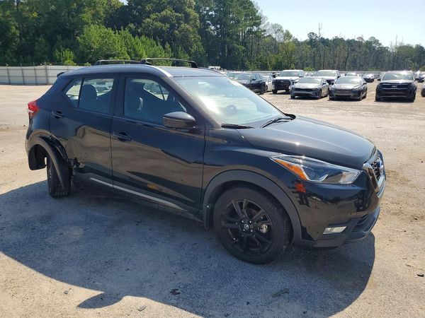 2020 NISSAN KICKS