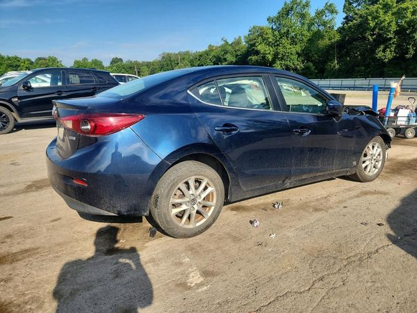 2015 MAZDA 3