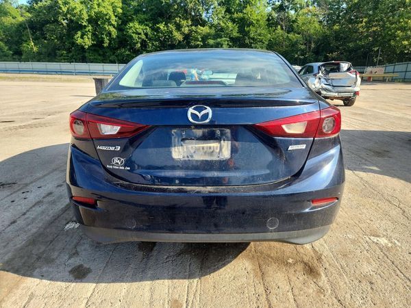 2015 MAZDA 3
