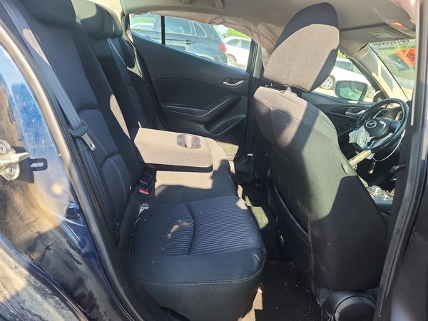 2015 MAZDA 3