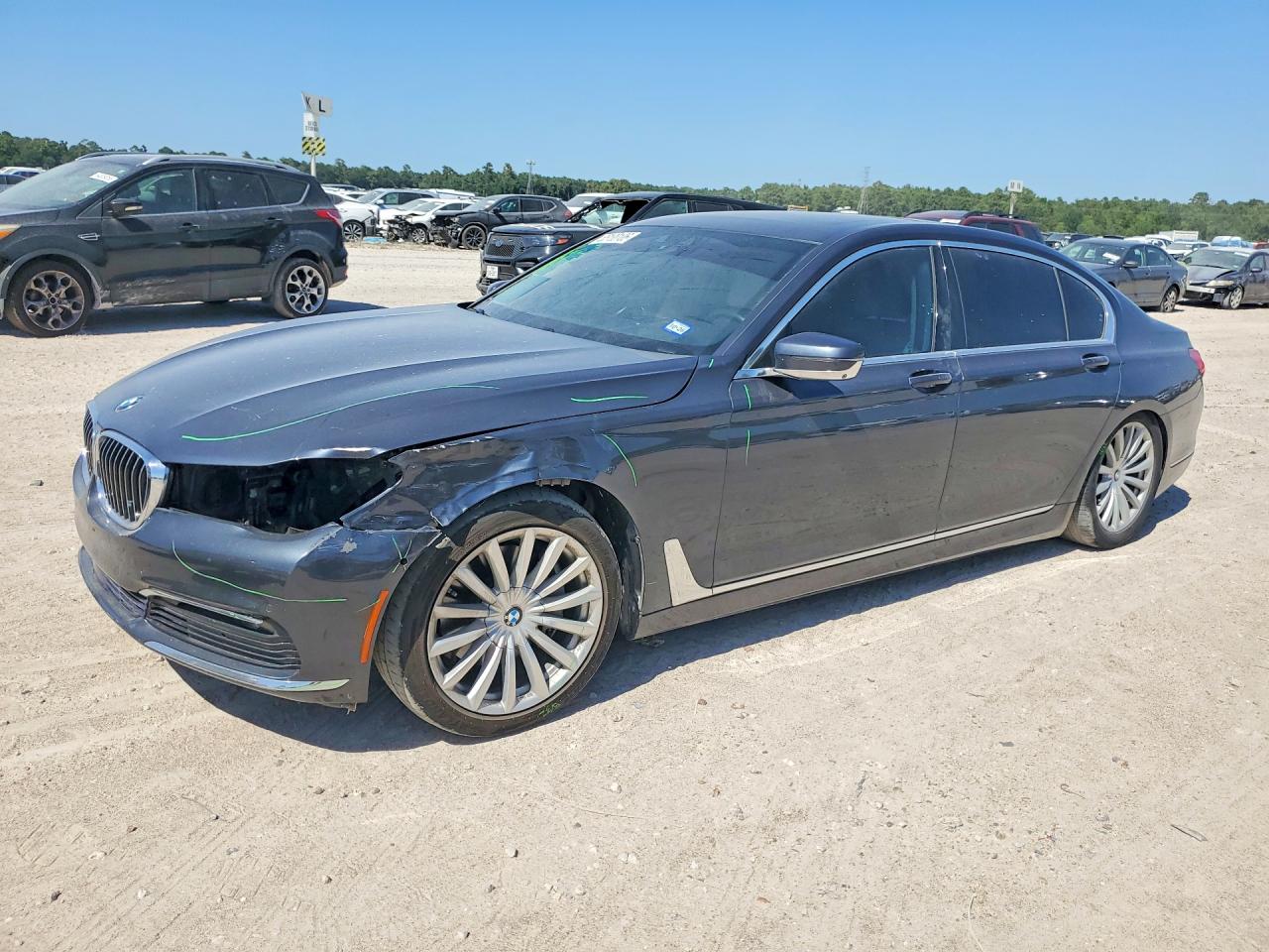 2016 BMW 740