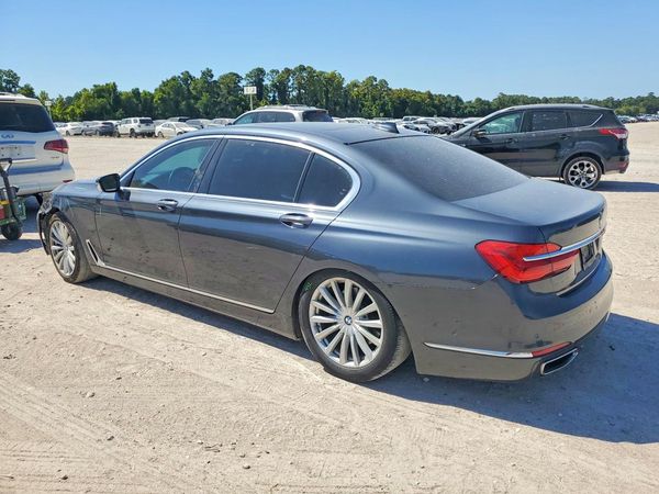 2016 BMW 740