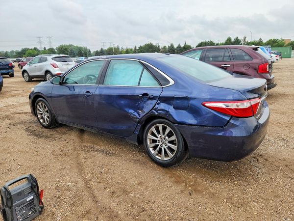 2015 TOYOTA CAMRY