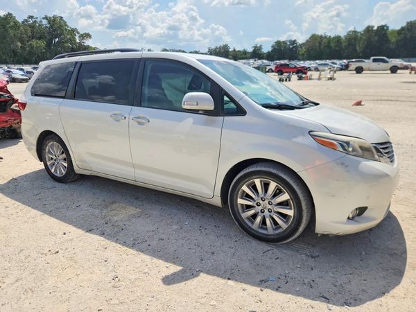 2015 TOYOTA SIENNA
