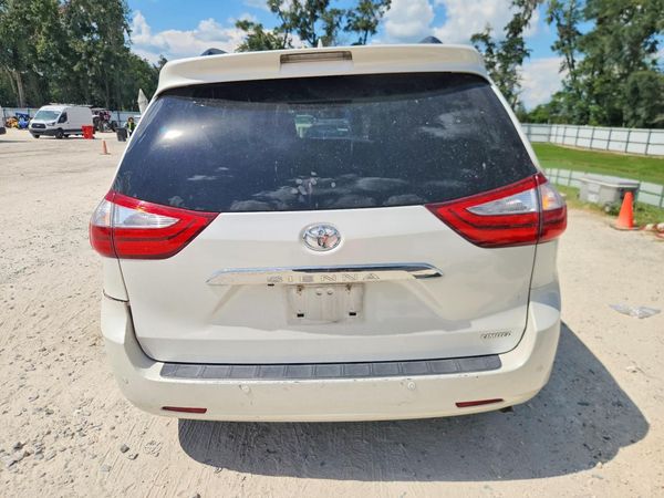 2015 TOYOTA SIENNA