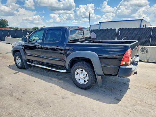 2015 TOYOTA TACOMA Delux Grade