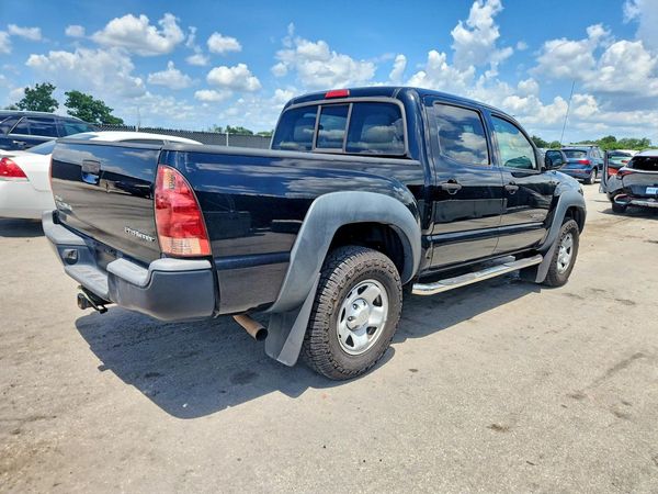 2015 TOYOTA TACOMA Delux Grade