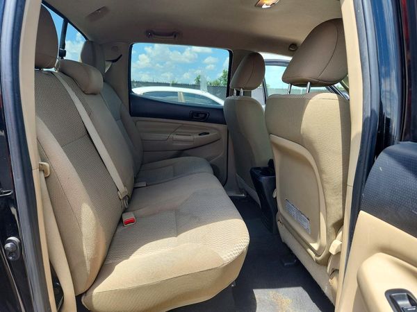 2015 TOYOTA TACOMA Delux Grade