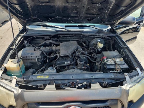 2015 TOYOTA TACOMA Delux Grade
