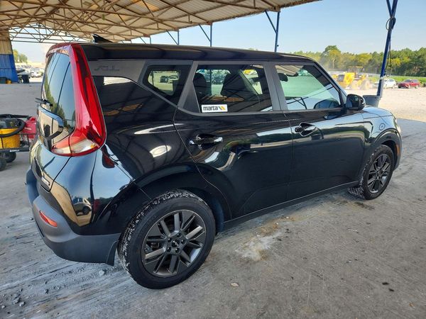 2022 KIA SOUL