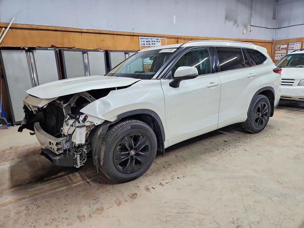 2021 TOYOTA HIGHLANDER XLE