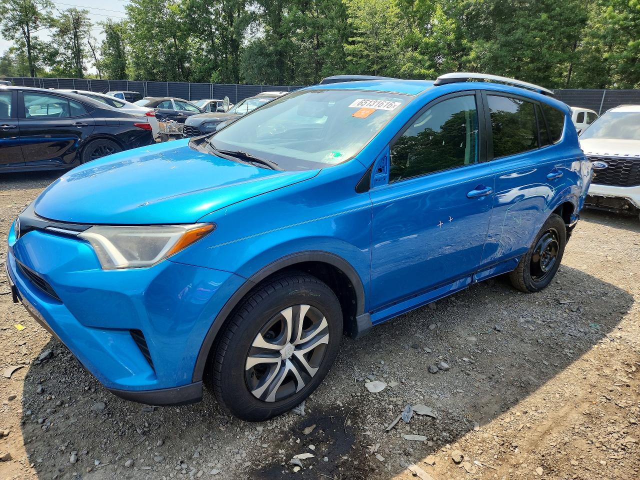 2016 TOYOTA RAV4 LE (X Grade) — Front 3/4